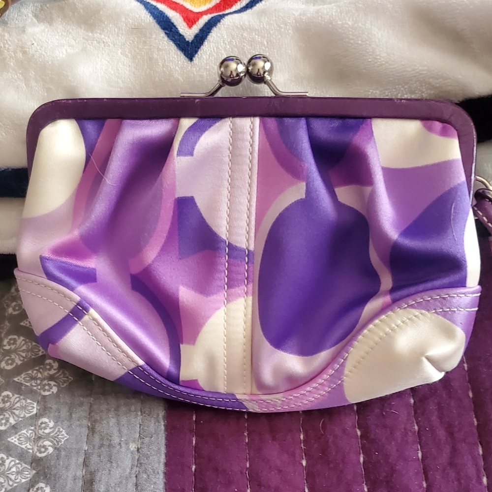 Coach Kisslock Wristlet